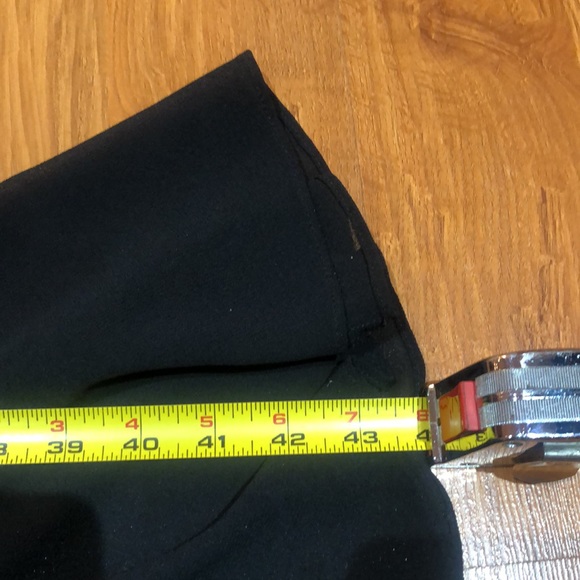 Beautiful ladies black dress - Picture 11 of 12